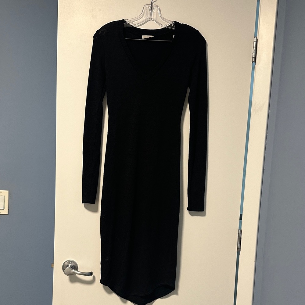 Wilfred Free v-neck long sleeved midi dress